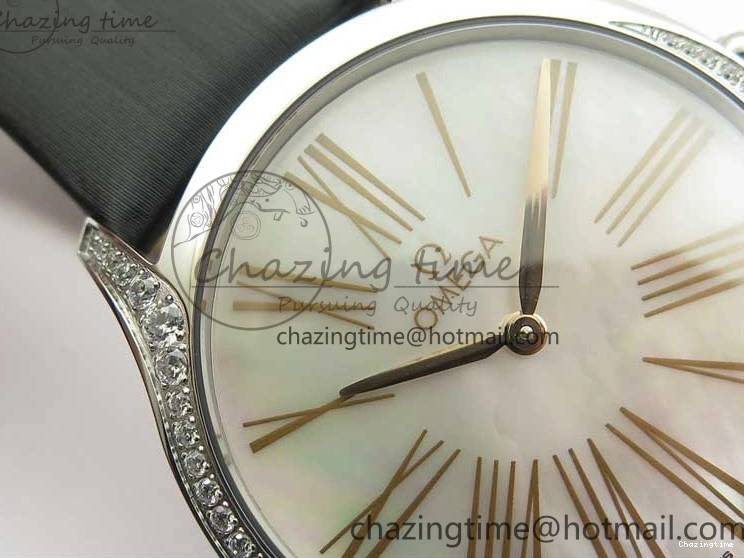 0410 StreetReady Ladies’ De Ville Trésor Diamond SS 3AF 1:1 Best Edition White MOP Dial RG Markers On Black Fabric strap Swiss Quartz 7884